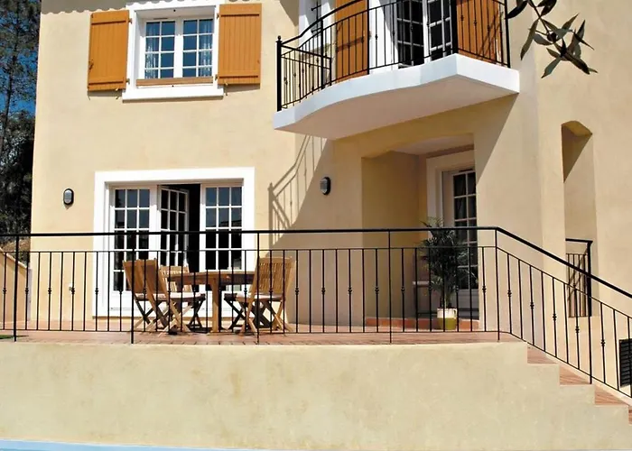 Lagrange Carre Beauchene Tatil parkı