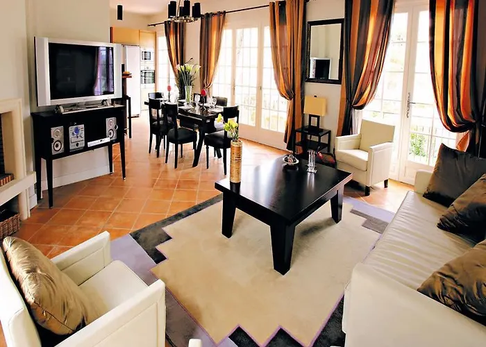 Lagrange Carre Beauchene 3* سانت ماكسيم