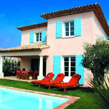 假日公园 Residence Lagrange Vacances Villas Le Carre Beauchene 3*