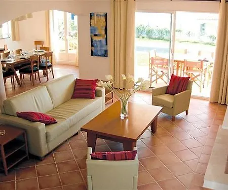 假日公园 Residence Lagrange Vacances Villas Le Carre Beauchene 3*